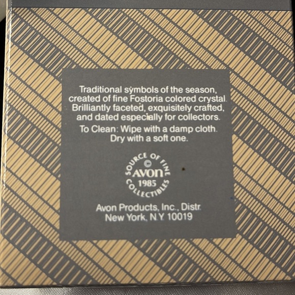 Avon Vintage 1985 Fostoria Ornament Collection Christmas Tree - Picture 5 of 7
